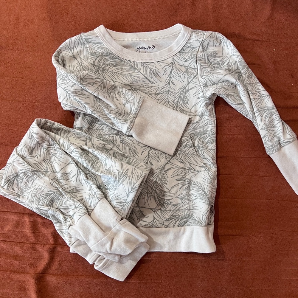 Kids Jogger Set in Teal Leaf Pattern